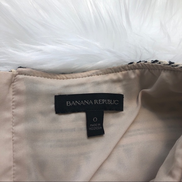 Banana Republic Tweed Miniskirt - Picture 5 of 6